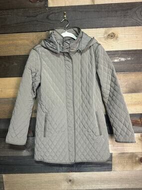 GARNET HILL Women’s Recycled Hooded Quilted Car Coat Size 8 EUC